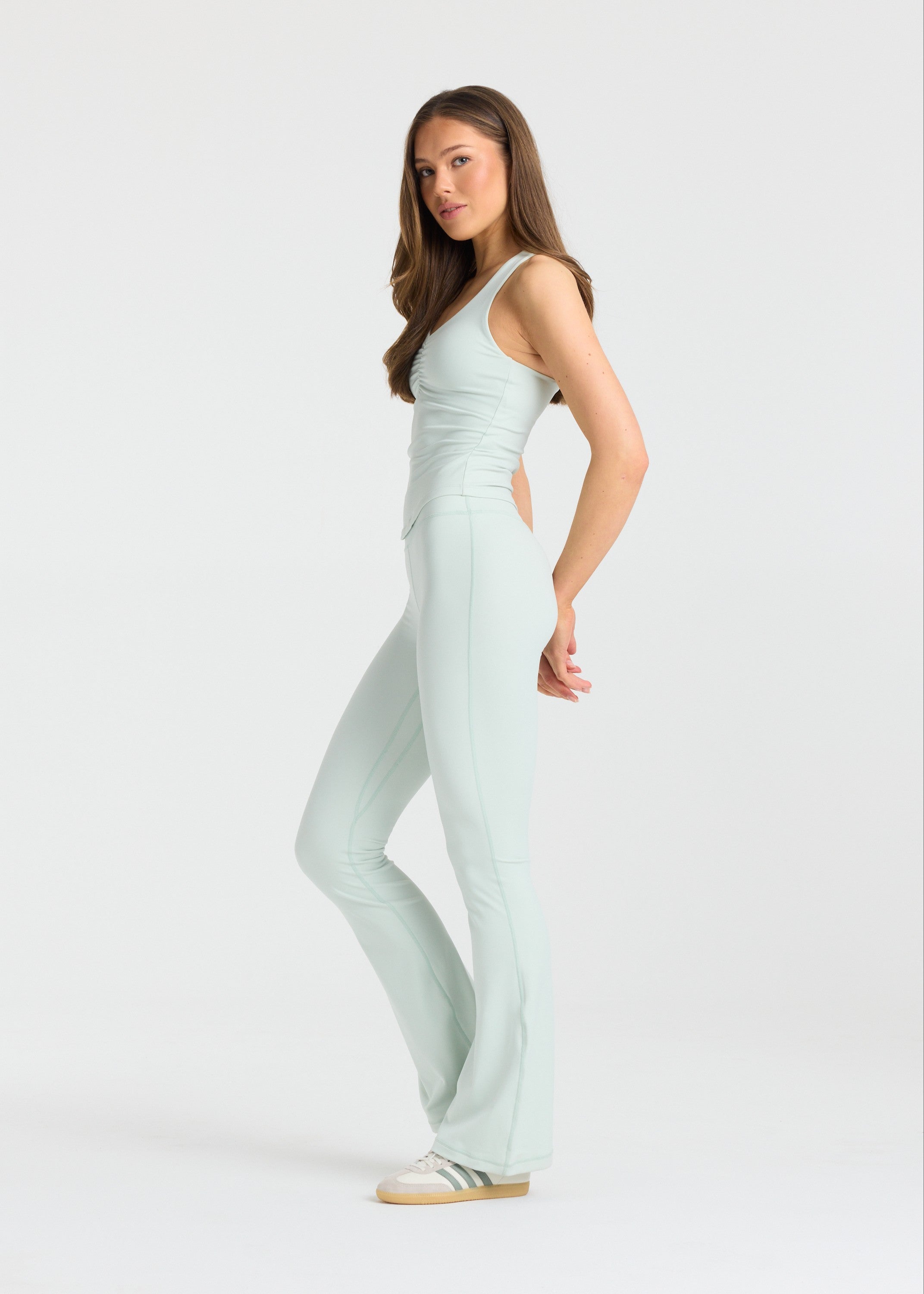 Cloudform® Scrunch Top - Pistachio Green