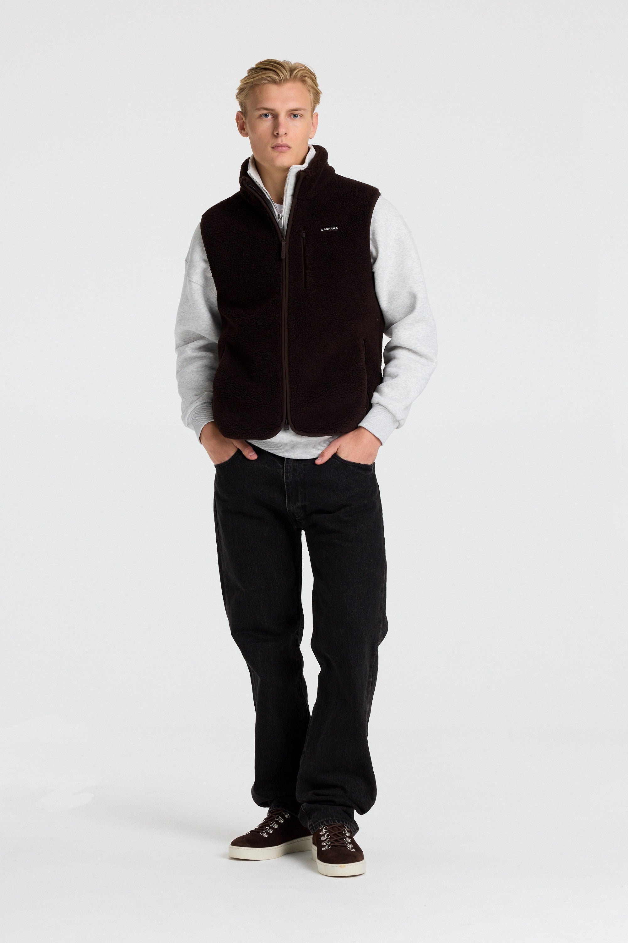 M. Cloudfleece™ Vest - Espresso – CASPARA