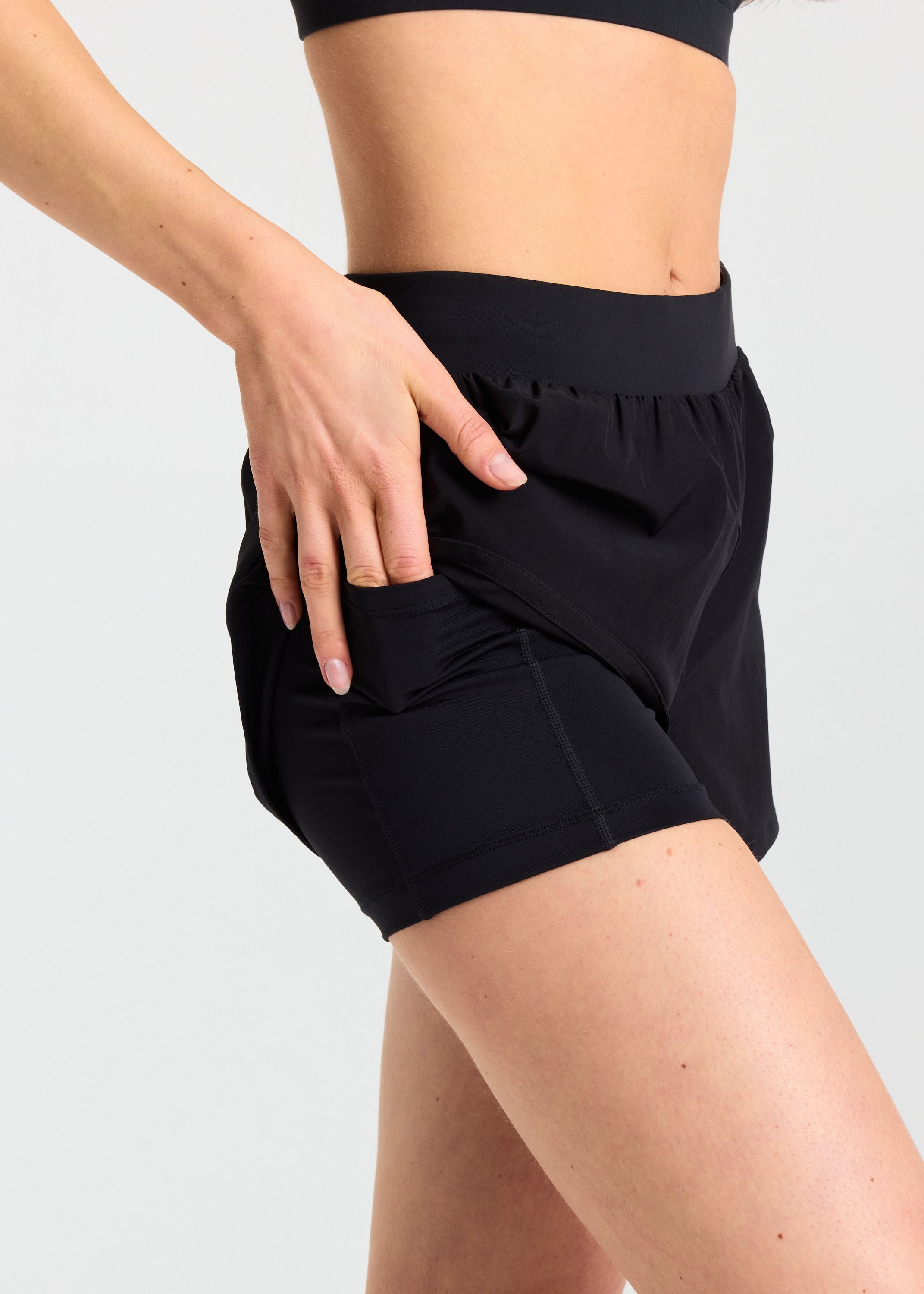 Aerluxe® Shorts - Black