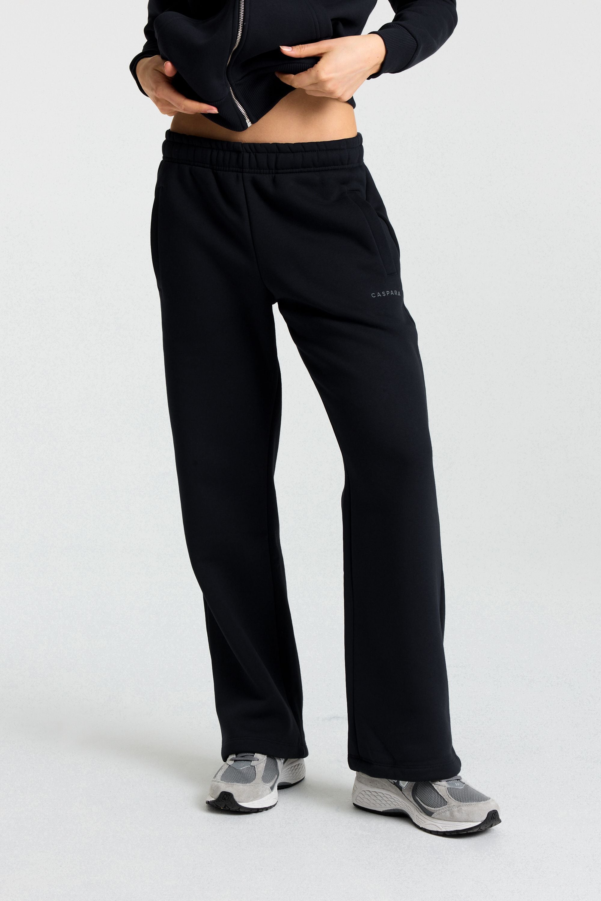 W. Cosmo SL Sweatpants - Black