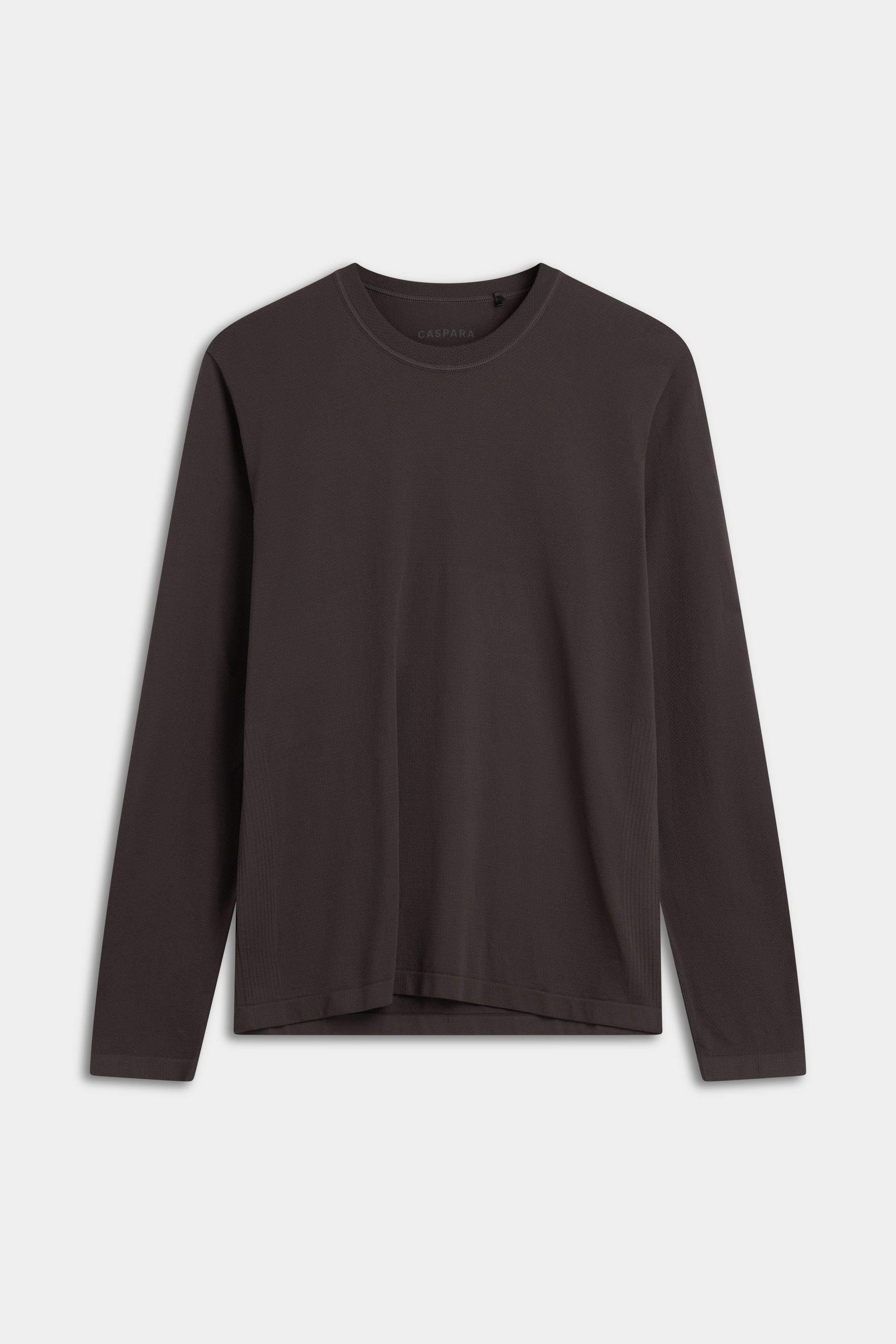 Front view of the men's CASPARA Seamlite long sleeve shirt in espresso.